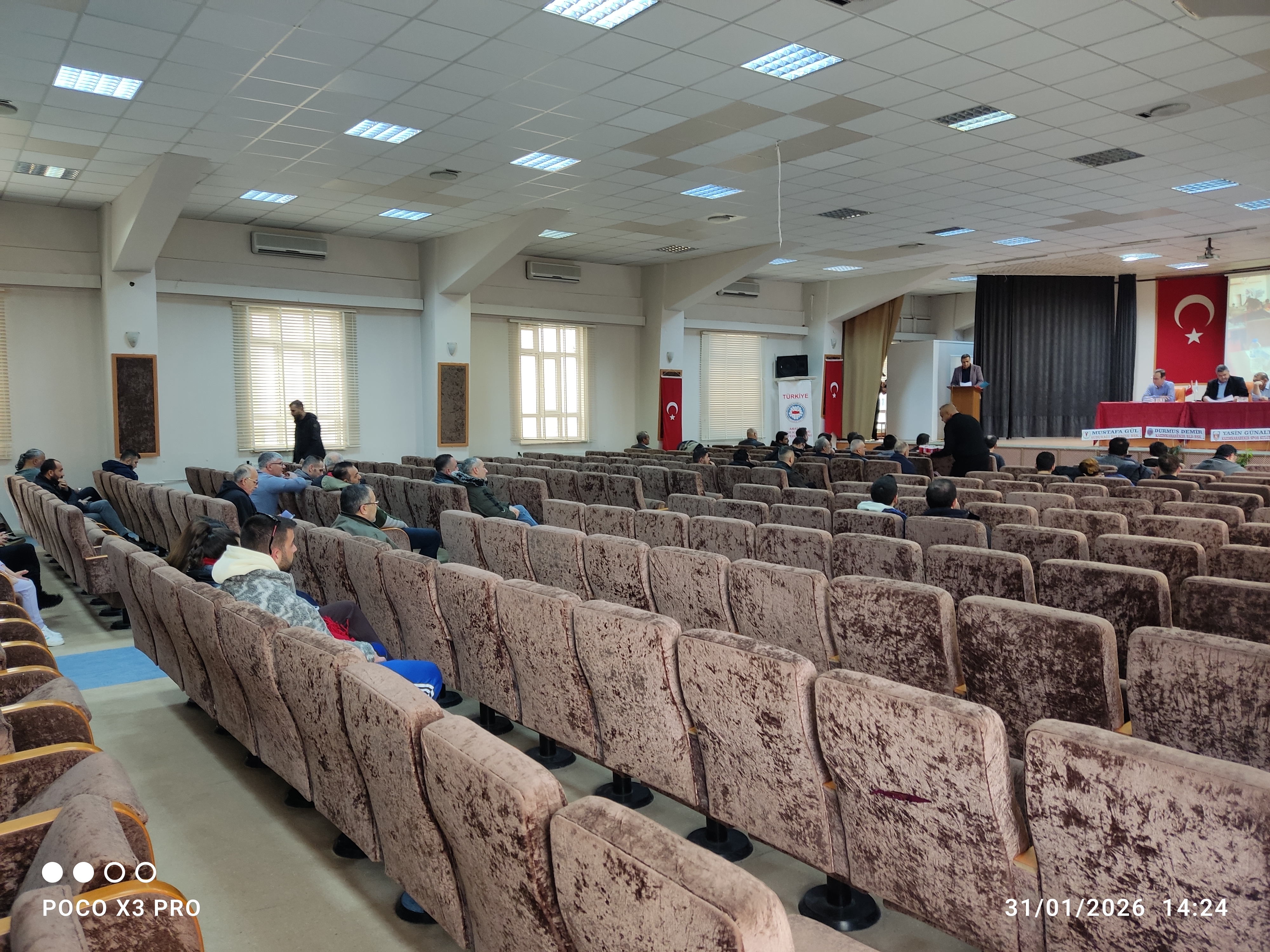 KARAMAN ASKF'DE YAŞAR ÇALIŞKAN YENİDEN GÜVEN TAZELEDİ