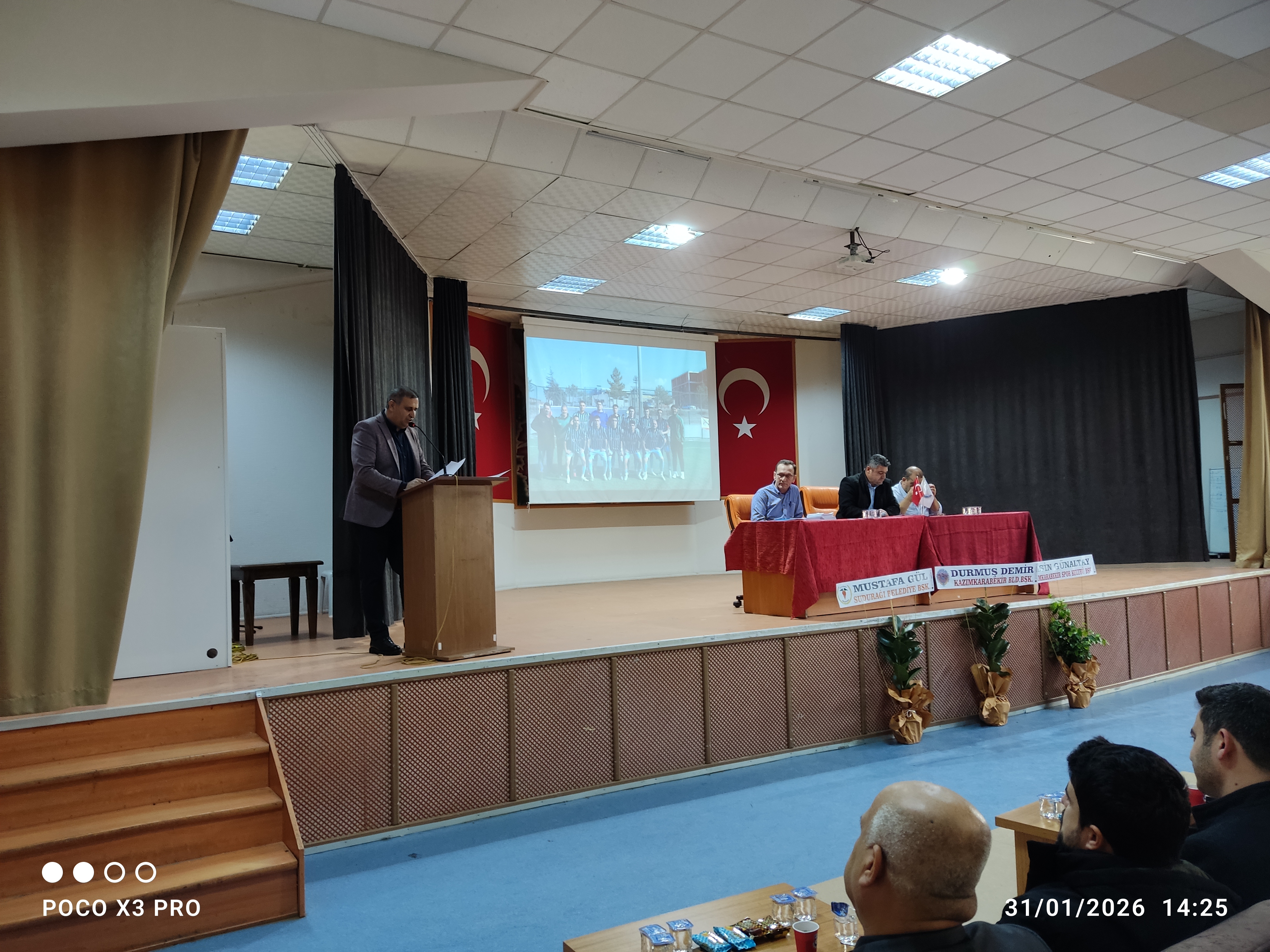 KARAMAN ASKF'DE YAŞAR ÇALIŞKAN YENİDEN GÜVEN TAZELEDİ