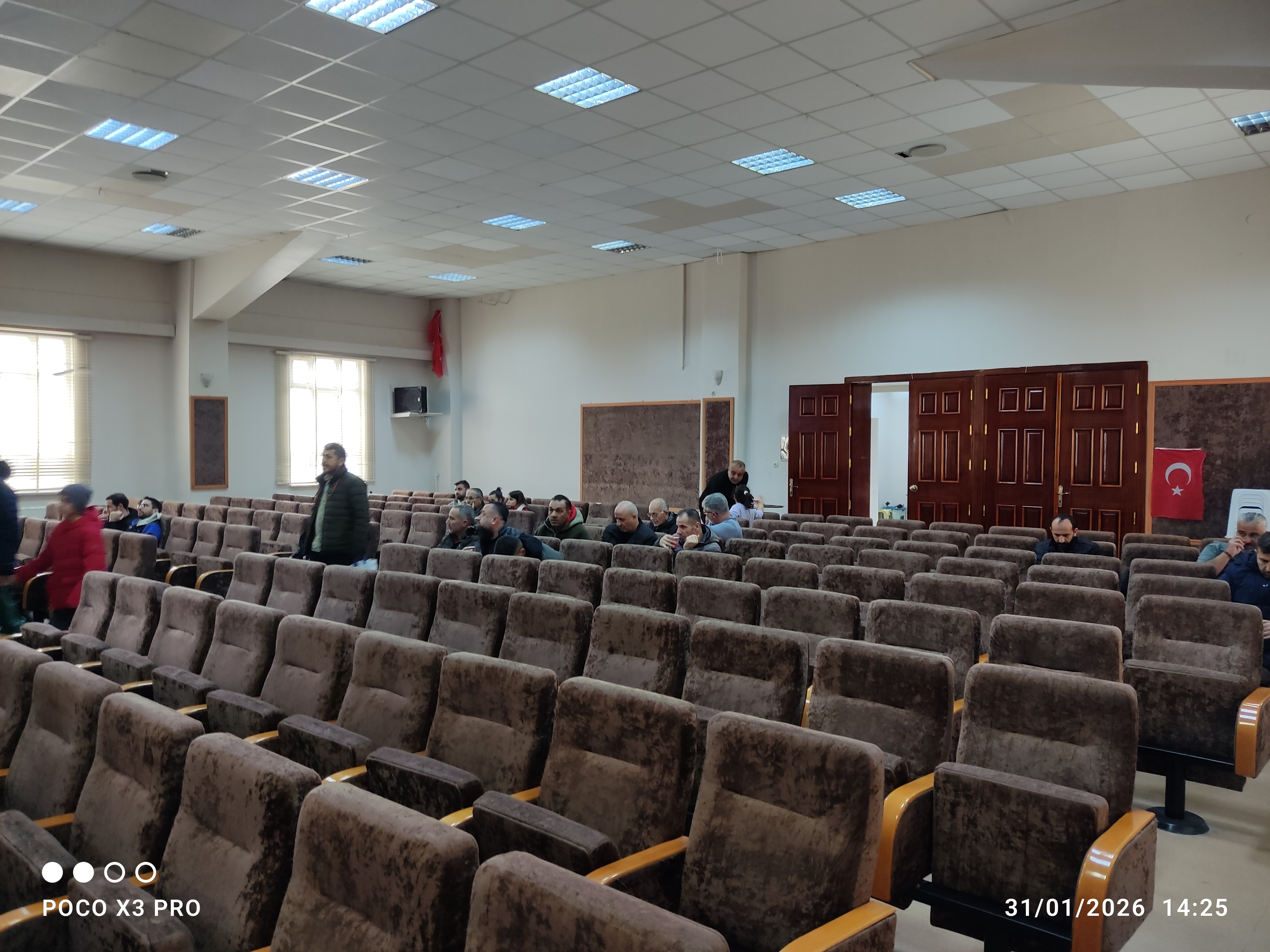 KARAMAN ASKF'DE YAŞAR ÇALIŞKAN YENİDEN GÜVEN TAZELEDİ