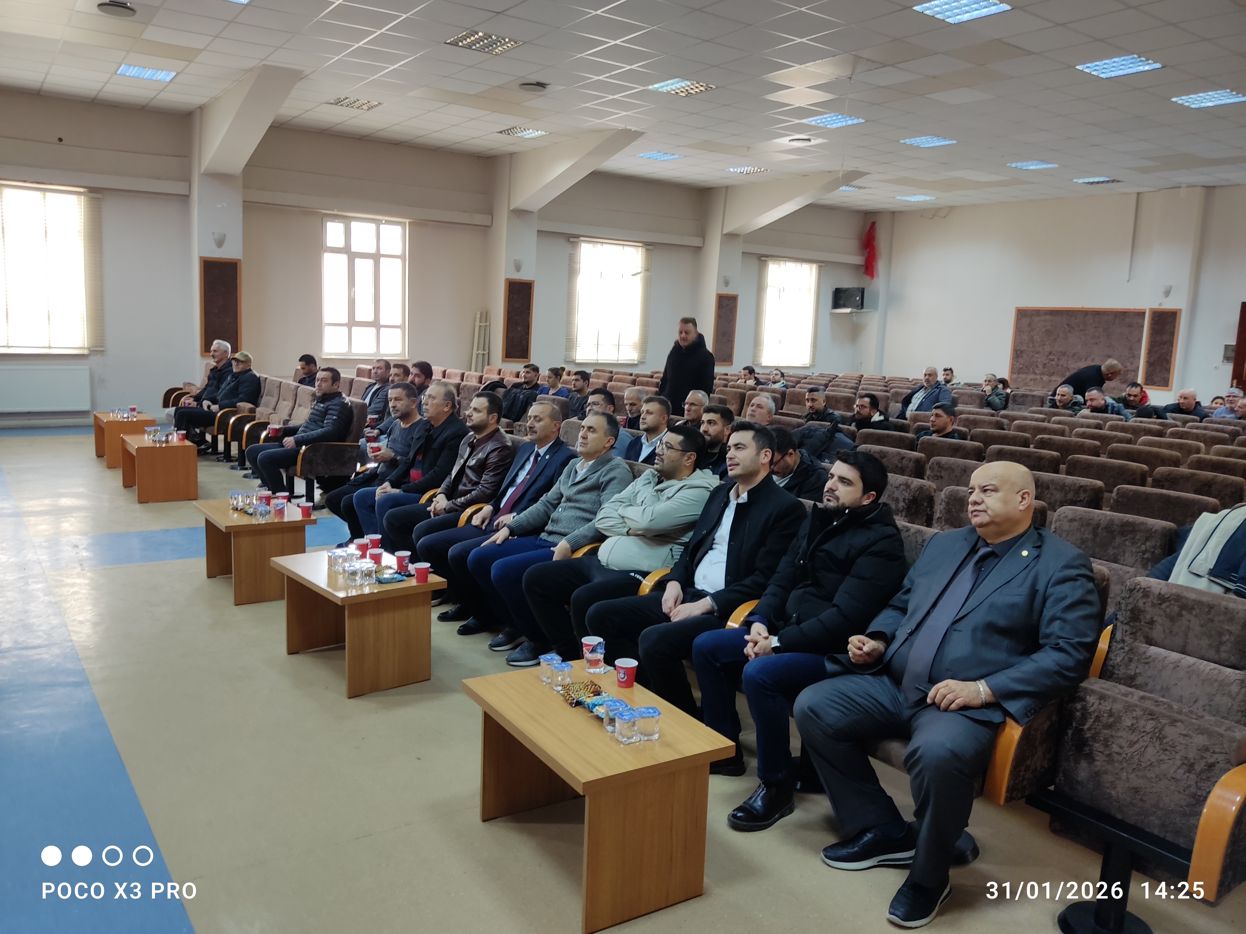 KARAMAN ASKF'DE YAŞAR ÇALIŞKAN YENİDEN GÜVEN TAZELEDİ