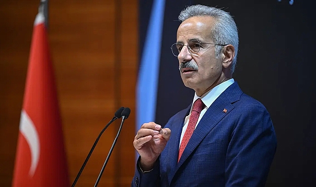 Bakan Uraloğlu: Karadeniz'de petrol tankerinin İDA ile vurulduğunu düşünüyoruz