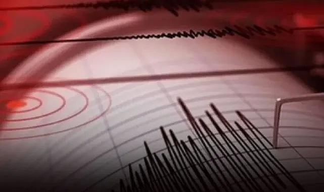 Denizli'de korkutan deprem! Çevre illerden de hissedildi
